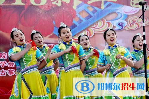 楚雄中專學(xué)校包就業(yè)嗎