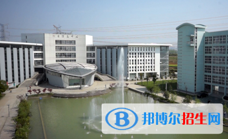 安徽財(cái)貿(mào)職業(yè)學(xué)院?jiǎn)握泻?jiǎn)章