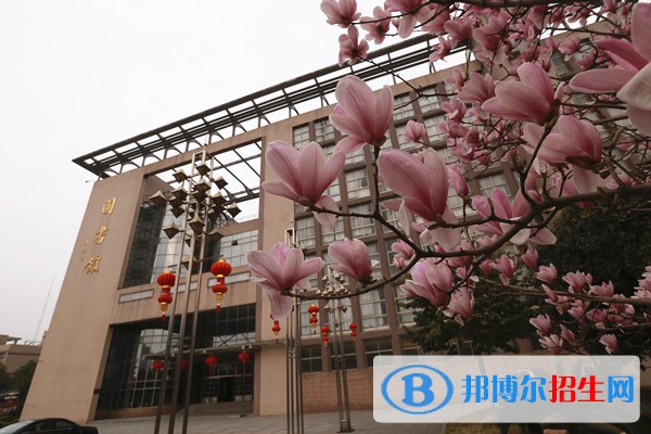 安徽工貿(mào)職業(yè)技術(shù)學(xué)院?jiǎn)握谐煽?jī)查詢時(shí)間