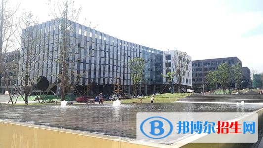 四川衛(wèi)生康復職業(yè)學院五年制大專學校網址