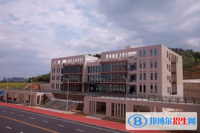 四川中醫(yī)藥高等?？茖W(xué)校五年制大專招生簡章
