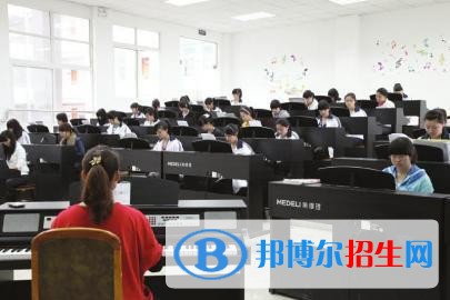 巴中中專(zhuān)學(xué)校有什么專(zhuān)業(yè)適合女生