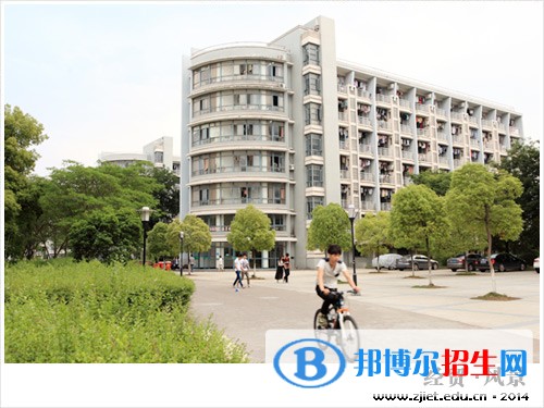 浙江經(jīng)貿(mào)職業(yè)技術(shù)學(xué)院?jiǎn)握谐煽?jī)查詢時(shí)間