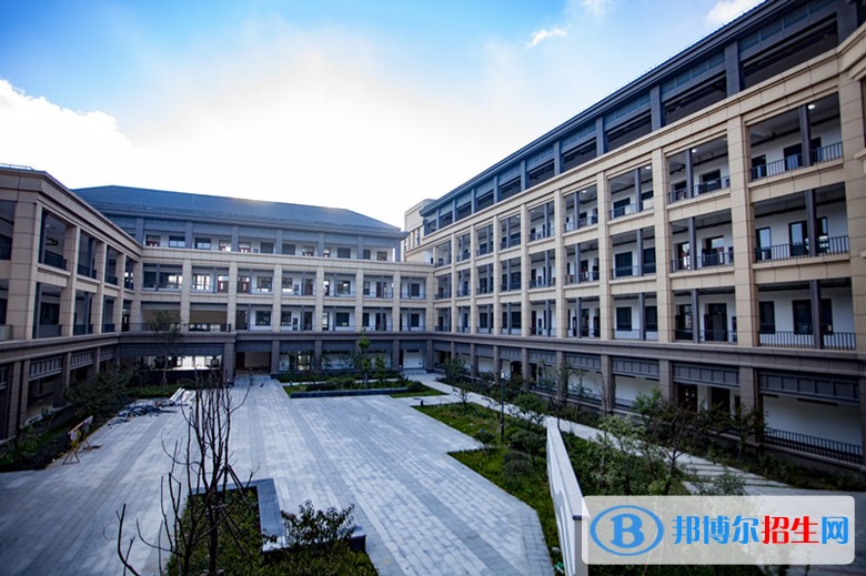 浙江東方職業(yè)技術(shù)學(xué)院?jiǎn)握袌?bào)名時(shí)間
