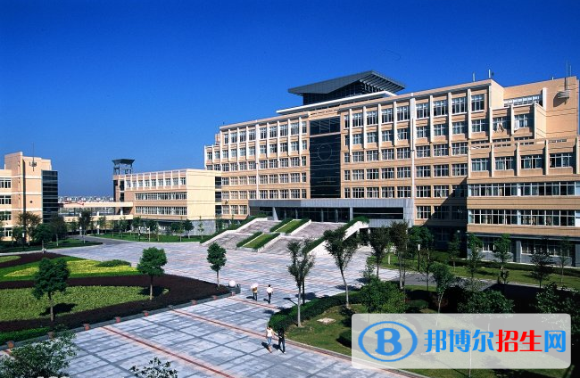 浙江紡織服裝職業(yè)技術(shù)學(xué)院單招報(bào)名時(shí)間