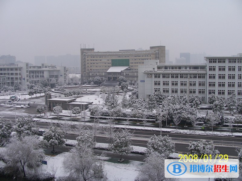 浙江商業(yè)職業(yè)技術(shù)學院單招報名條件