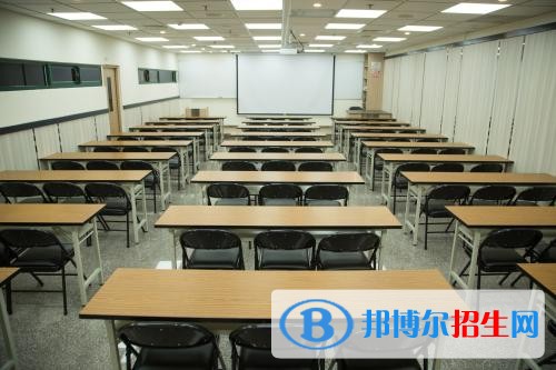 巴中職高和中專學校有哪些區(qū)別