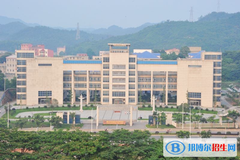湖南中醫(yī)藥高等?？茖W(xué)校單招報(bào)名條件