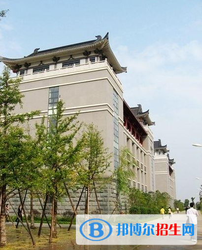 長(zhǎng)沙民政職業(yè)技術(shù)學(xué)院?jiǎn)握袌?bào)名條件