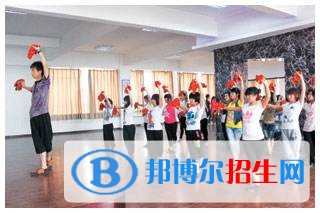 內江初中女生上什么中專學校好