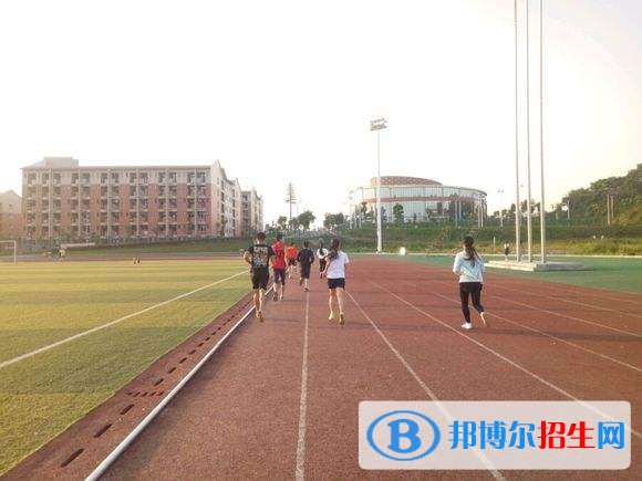 瀘州職業(yè)技術學院五年制大專學校地址在哪兒