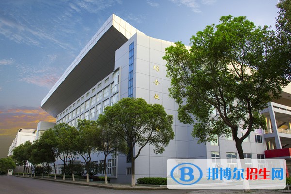 江西現(xiàn)代職業(yè)技術(shù)學院2019年單招錄取分數(shù)線
