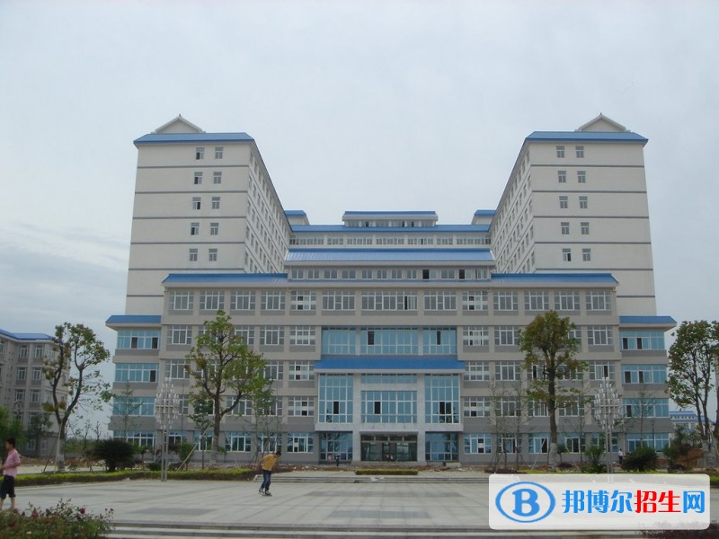 長江藝術工程職業(yè)學院單招報名時間