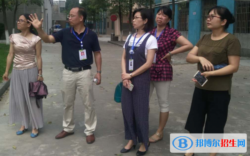 鶴山職業(yè)技術(shù)高級(jí)中學(xué)2019年報(bào)名條件、招生對(duì)象