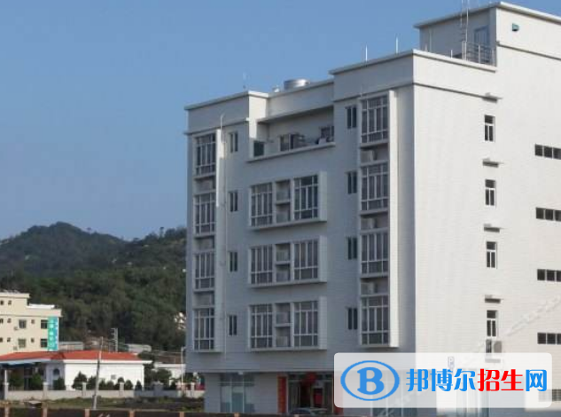 陽(yáng)江衛(wèi)生學(xué)校2019年報(bào)名條件、招生對(duì)象