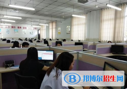 樂(lè)山中專學(xué)校讀什么專業(yè)好