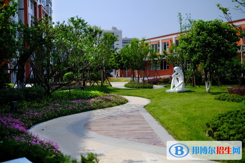 成都鐵路衛(wèi)生學校五年制大專招生專業(yè)