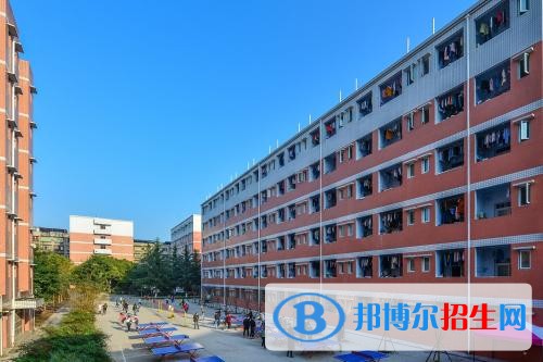 四川省衛(wèi)生學(xué)校五年制大專宿舍