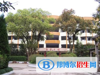 達(dá)州科技職業(yè)技術(shù)學(xué)校2019年報(bào)名條件、招生對(duì)象