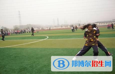 徐州讀中專學(xué)校好還是讀高中好