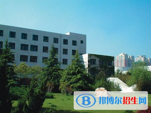 長沙湘麓中等職業(yè)學(xué)校2019年報(bào)名條件、招生對象