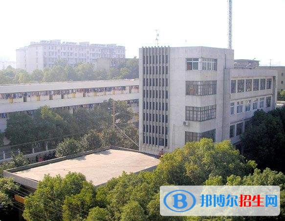 長(zhǎng)沙初中畢業(yè)能讀中專嗎