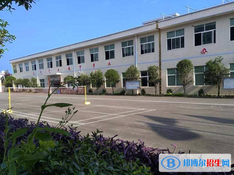 長(zhǎng)沙中專幾月份畢業(yè)