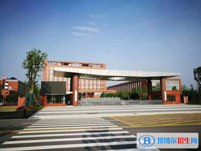 長(zhǎng)沙中專和技校有什么區(qū)別