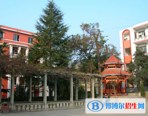 貴州畢節(jié)財貿(mào)學(xué)校1