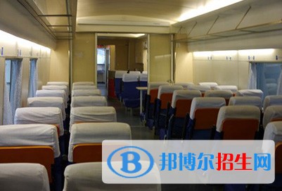 四川讀鐵路學校的大專