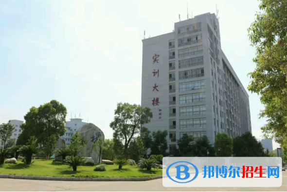 宜春職業(yè)技術(shù)學(xué)院五年制大專怎么樣、好不好