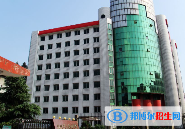 江漢藝術(shù)職業(yè)學院五年制網(wǎng)站網(wǎng)址