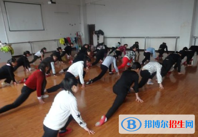 讀幼師學(xué)校讀什么專(zhuān)業(yè)好
