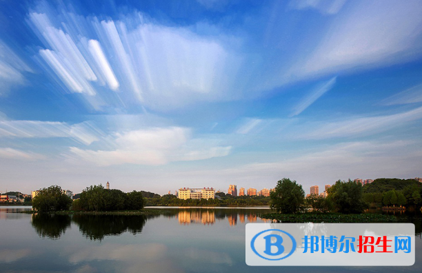 鄂州職業(yè)大學五年制大專3