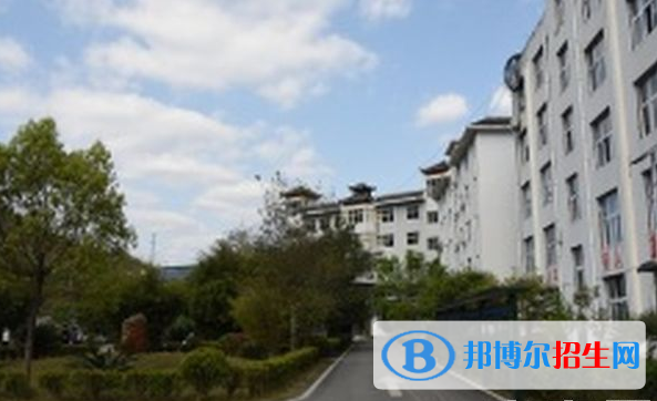 從江職業(yè)技術學校1