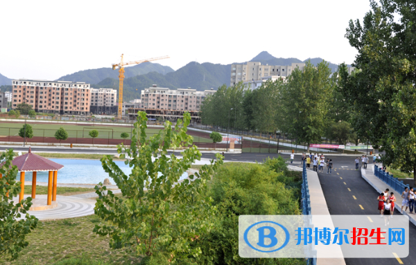 江西陶瓷工藝美術(shù)職業(yè)技術(shù)學院五年制大專2020年招生辦聯(lián)系電話