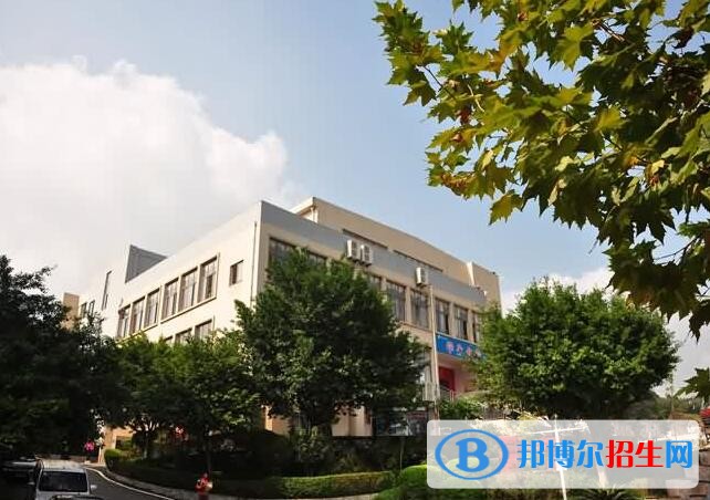 重慶輕工業(yè)學(xué)校怎么樣、好不好