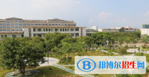 廣西玉林農(nóng)業(yè)學(xué)校2020年報(bào)名條件、招生要求、招生對象