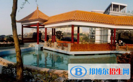 重慶五一技師學(xué)院2020年學(xué)費(fèi)、收費(fèi)多少