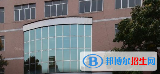 玉林龍池汽車工程職業(yè)技術學校2020年報名條件、招生要求、招生對象