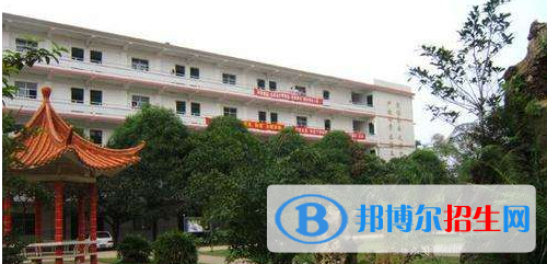 重慶萬(wàn)州商貿(mào)中等專(zhuān)業(yè)學(xué)校2020年報(bào)名條件、招生要求、招生對(duì)象