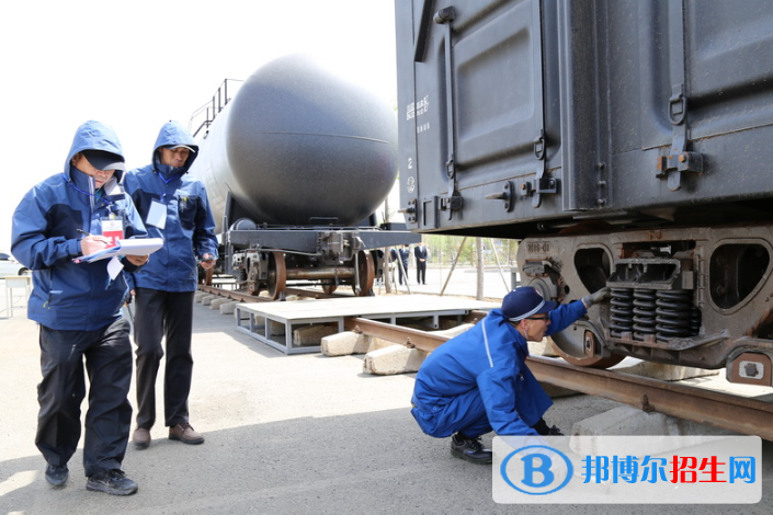 江西2020年鐵路學校都有什么專業(yè)適合男生