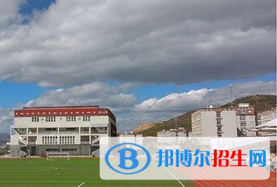 迪慶學校圖一