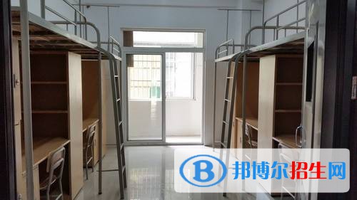 靈山職業(yè)技術學校2020年宿舍條件