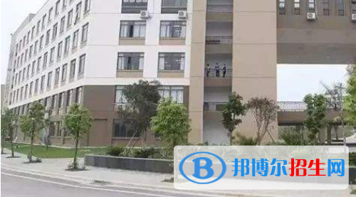 廣西藝術(shù)學(xué)院附屬中等藝術(shù)學(xué)校2020年報(bào)名條件、招生要求、招生對(duì)象