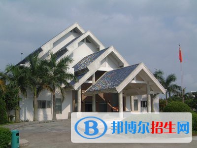 曲靖羅平職業(yè)技術(shù)學(xué)校2020年報名條件、招生要求、招生對象