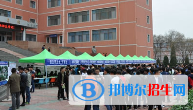 甘肅石化技師學(xué)院2020年報(bào)名條件、招生要求、招生對象