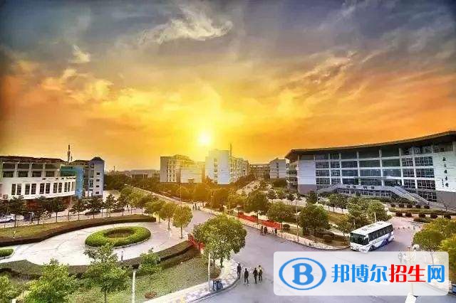 英山草盤職業(yè)中學(xué)怎么樣、好不好