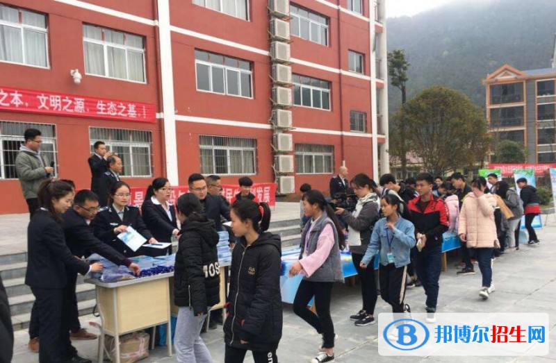 錦屏中等職業(yè)技術(shù)學(xué)校2020年報(bào)名條件、招生要求、招生對(duì)象
