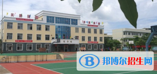廣西科技商貿高級技工學校2020年招生辦聯(lián)系電話